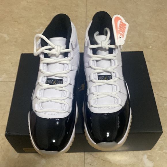 Air Jordan 11 retro - Picture 5 of 7